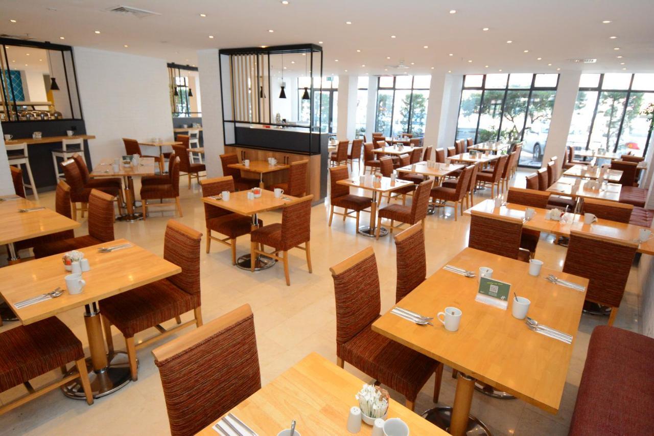 Holiday Inn Istanbul City By Ihg Ngoại thất bức ảnh The restaurant at the National Motor Museum