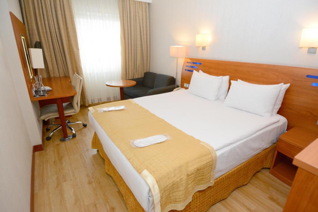 Holiday Inn Istanbul City By Ihg Ngoại thất bức ảnh A room at the hotel