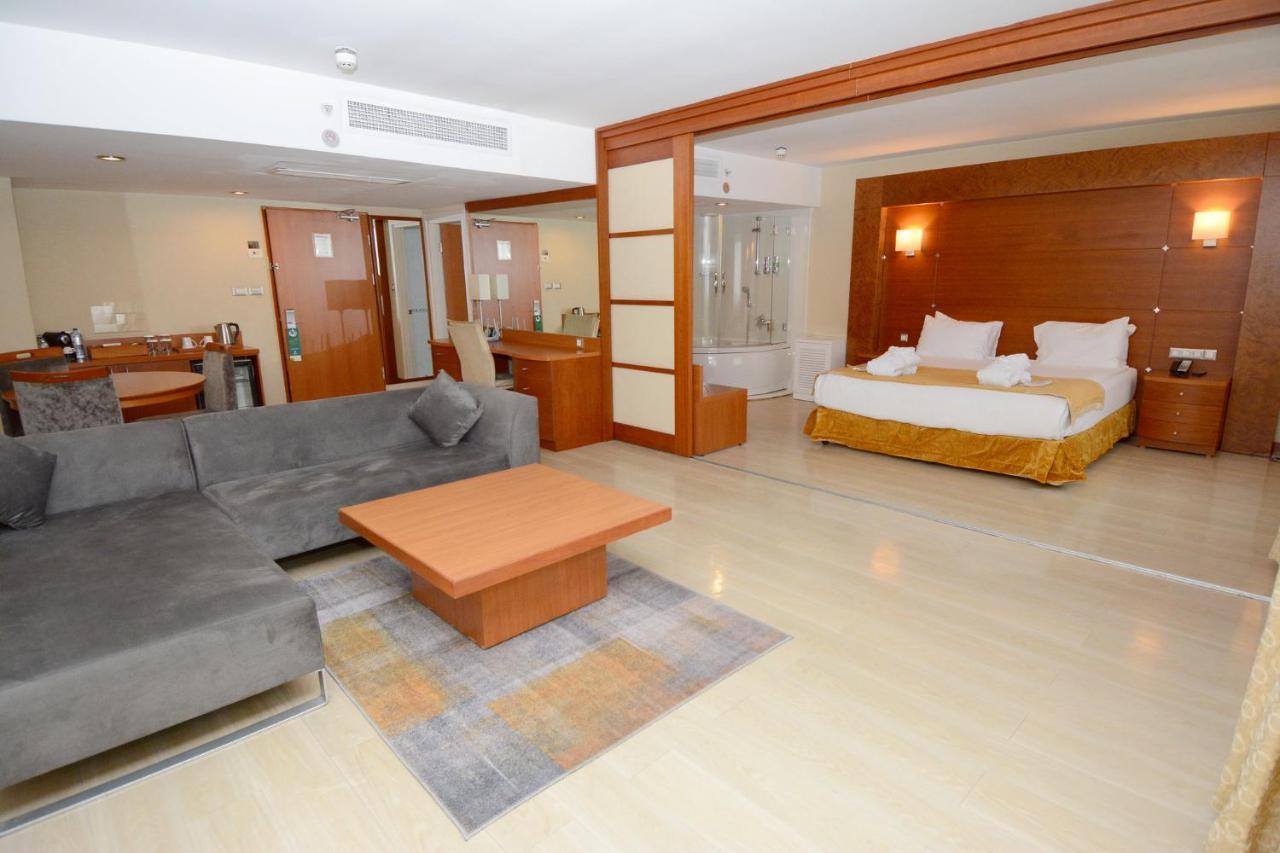 Holiday Inn Istanbul City By Ihg Ngoại thất bức ảnh Suite