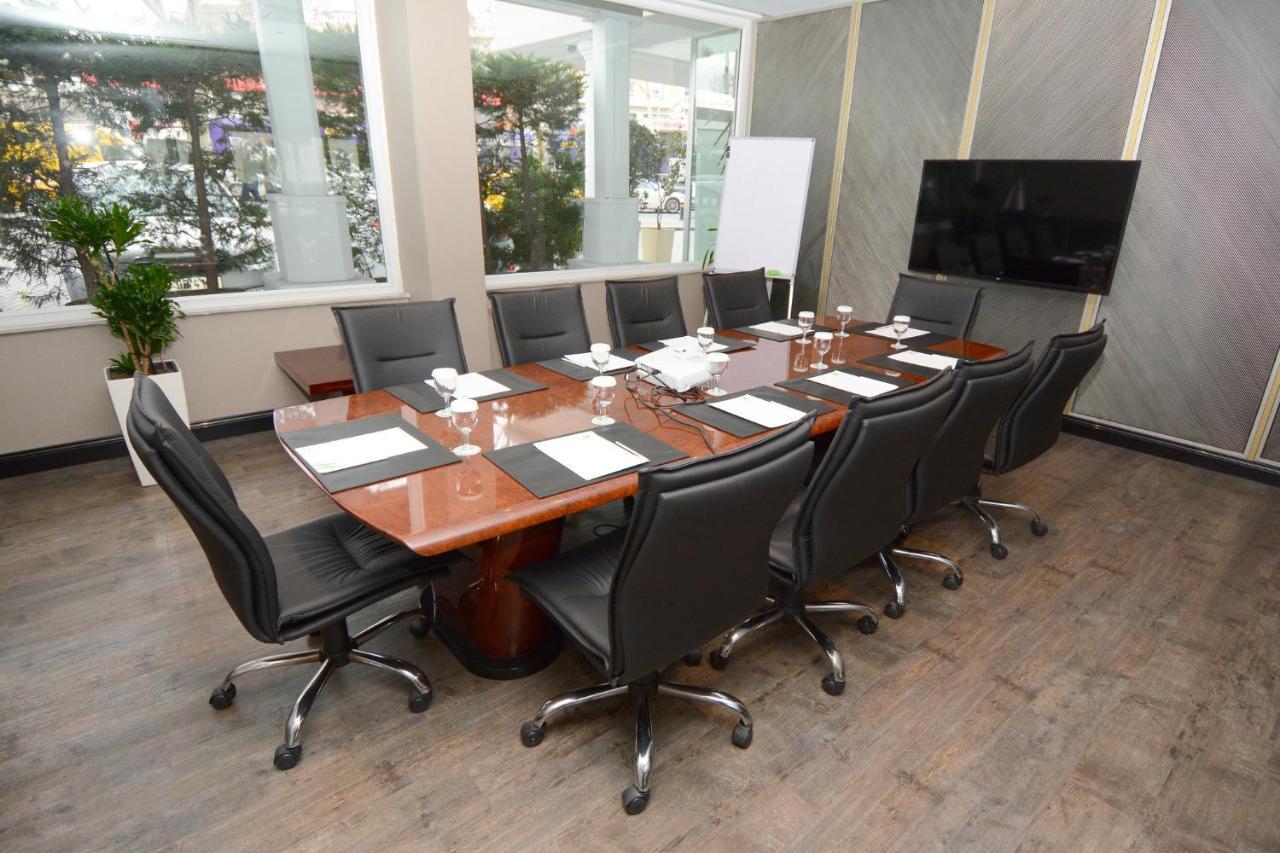 Holiday Inn Istanbul City By Ihg Ngoại thất bức ảnh A boardroom table