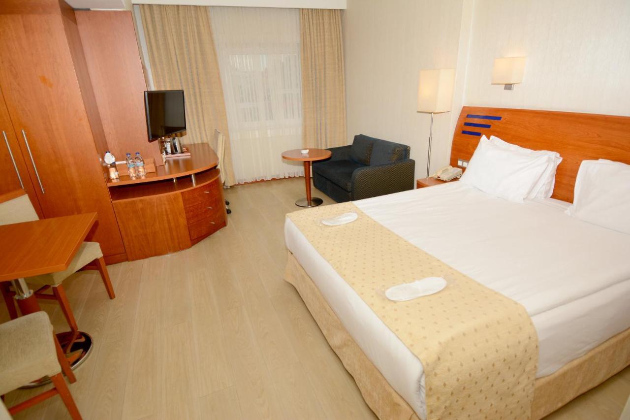 Holiday Inn Istanbul City By Ihg Ngoại thất bức ảnh A room at the Dan Hotel